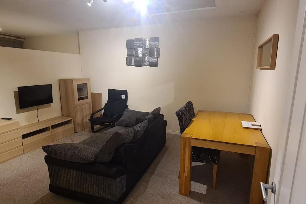 Radcliffe Studio Apartment Nottingham Exterior photo